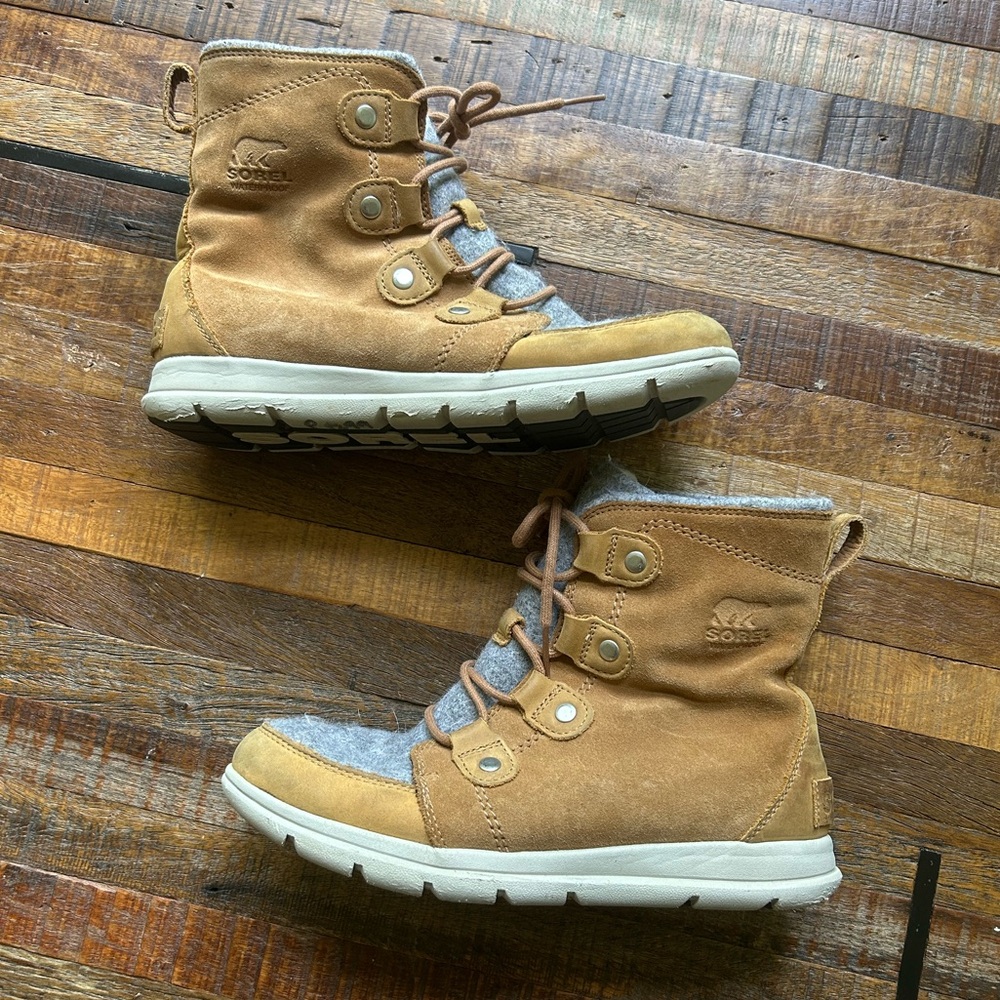 Sorel Tan and Gray Winter Boots